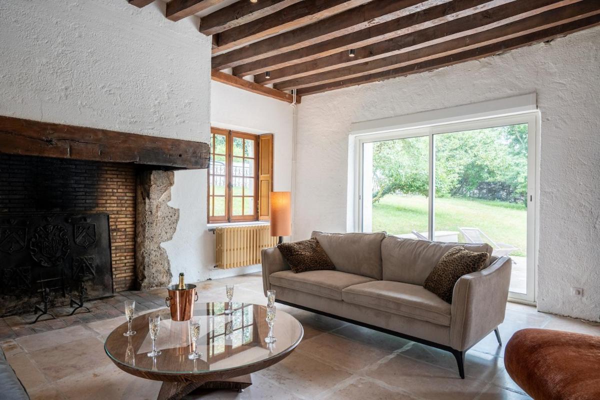 Le Clos Des Moriers 2 From Paris-piscine-12 Pers Villa